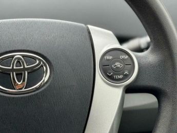Toyota Prius 1.5 CVT 4dr