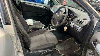 Vauxhall Astra 1.8i 16v Club 5dr