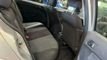 Vauxhall Astra 1.8i 16v Club 5dr