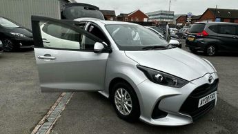 Toyota Yaris Hybrid 1.5 VVT E-CVT Euro 6 (s/s) Auto