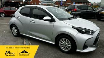 Toyota Yaris Hybrid 1.5 VVT E-CVT Euro 6 (s/s) Auto
