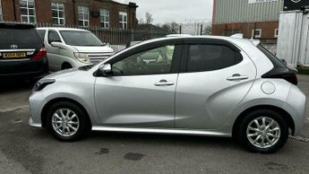 Toyota Yaris Hybrid 1.5 VVT E-CVT Euro 6 (s/s) Auto