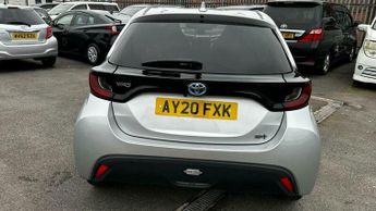 Toyota Yaris Hybrid 1.5 VVT E-CVT Euro 6 (s/s) Auto