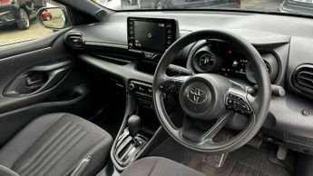 Toyota Yaris Hybrid 1.5 VVT E-CVT Euro 6 (s/s) Auto
