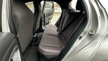 Toyota Yaris Hybrid 1.5 VVT E-CVT Euro 6 (s/s) Auto