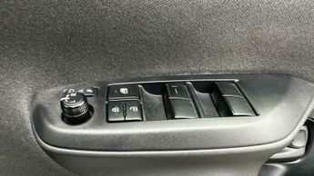 Toyota Yaris Hybrid 1.5 VVT E-CVT Euro 6 (s/s) Auto