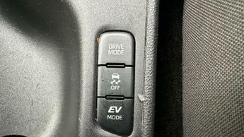 Toyota Yaris Hybrid 1.5 VVT E-CVT Euro 6 (s/s) Auto
