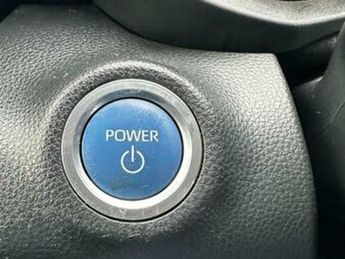 Toyota Yaris Hybrid 1.5 VVT E-CVT Euro 6 (s/s) Auto