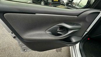 Toyota Yaris Hybrid 1.5 VVT E-CVT Euro 6 (s/s) Auto