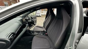 Toyota Yaris Hybrid 1.5 VVT E-CVT Euro 6 (s/s) Auto
