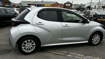 Toyota Yaris Hybrid 1.5 VVT E-CVT Euro 6 (s/s) Auto