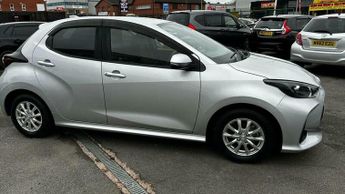 Toyota Yaris Hybrid 1.5 VVT E-CVT Euro 6 (s/s) Auto