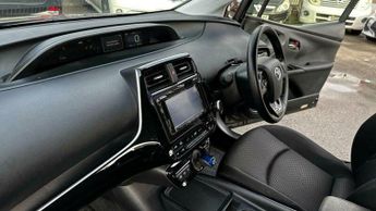 Toyota Prius 1.8 Hybrid Auto Low Miles 2020