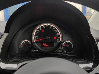 Volkswagen  1.0 Move up! Hatchback 5dr Petrol Manual Euro 5 (60 ps)