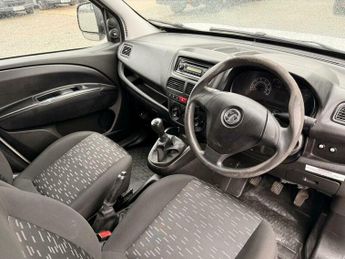 Vauxhall Combo 1.3 CDTi 2300 ecoFLEX 16v FWD L1 H1 (s/s) 3dr