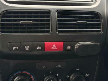 Vauxhall Combo 1.3 CDTi 2300 ecoFLEX 16v FWD L1 H1 (s/s) 3dr