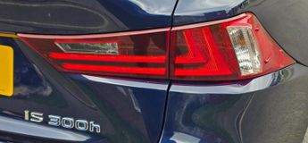 Lexus IS 300h Advance E-CVT Euro 6 (s/s) 4dr