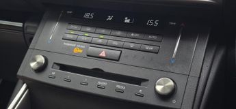 Lexus IS 300h Advance E-CVT Euro 6 (s/s) 4dr