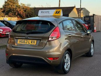 Ford Fiesta 1.0T EcoBoost Zetec Euro 5 (s/s) 5dr