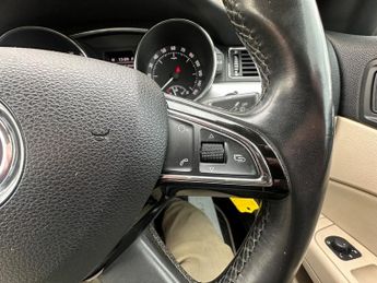 Skoda Superb ELEGANCE TDI CR DSG