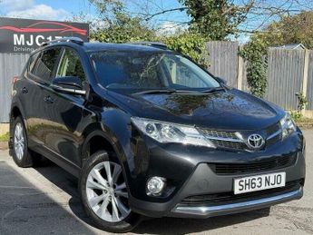 Toyota RAV4 2.2 D-4D Invincible SUV 5dr Diesel Manual 4WD Euro 5 (150 ps)