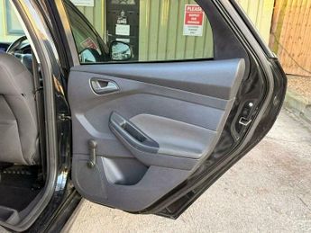 Ford Focus 1.0T EcoBoost Zetec S Euro 5 (s/s) 5dr