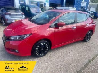 Nissan Leaf 39kWh Acenta Hatchback 5dr Electric Auto (150 ps)