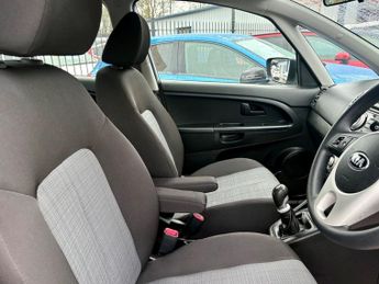 Kia Venga 1 AIR ECODYNAMICS
