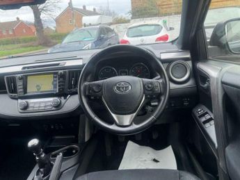 Toyota RAV4 2.0 D-4D Icon Euro 6 (s/s) 5dr (Safety Sense, Nav)