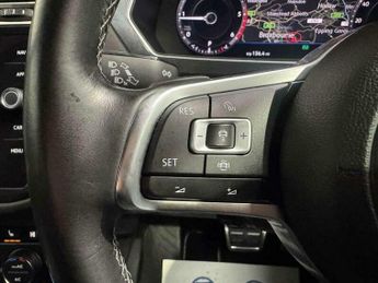 Volkswagen Tiguan 2.0 Tiguan Allspace R-Line TDI 4Motion Semi-Auto 4WD 5dr