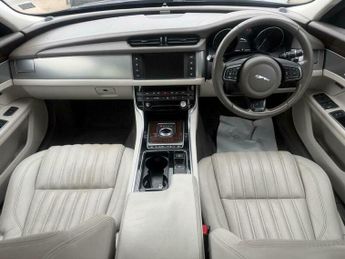 Jaguar XF 2.0d Portfolio Auto AWD Euro 6 (s/s) 4dr