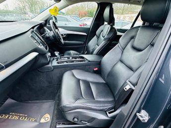 Volvo XC90 D5 POWERPULSE MOMENTUM AWD