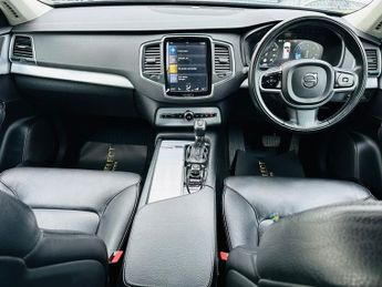 Volvo XC90 D5 POWERPULSE MOMENTUM AWD