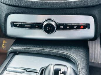Volvo XC90 D5 POWERPULSE MOMENTUM AWD