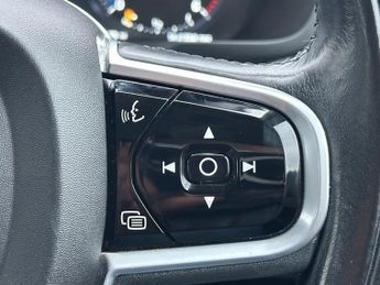 Volvo XC90 D5 POWERPULSE MOMENTUM AWD