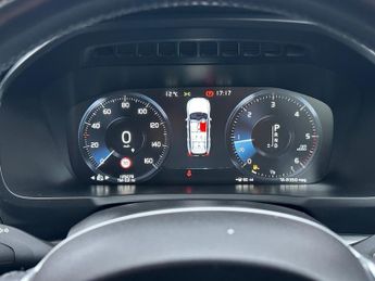 Volvo XC90 D5 POWERPULSE MOMENTUM AWD