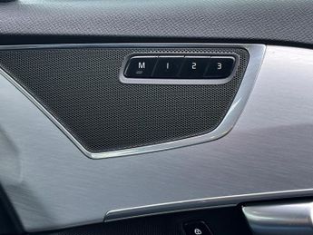 Volvo XC90 D5 POWERPULSE MOMENTUM AWD