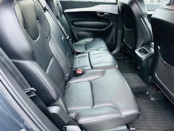 Volvo XC90 D5 POWERPULSE MOMENTUM AWD