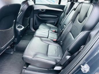 Volvo XC90 D5 POWERPULSE MOMENTUM AWD