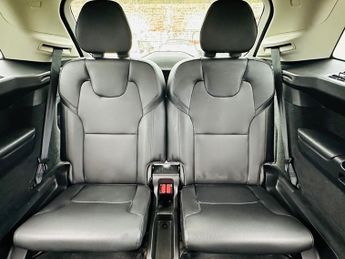 Volvo XC90 D5 POWERPULSE MOMENTUM AWD