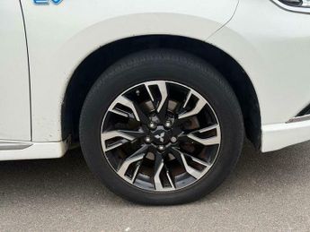 Mitsubishi Outlander 2.0h 12kWh GX3h+ CVT 4WD Euro 6 (s/s) 5dr