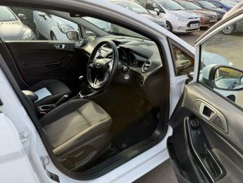 Ford Fiesta 1.0T EcoBoost Titanium Euro 6 (s/s) 5dr