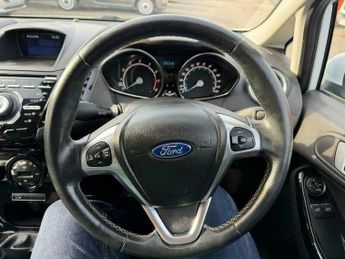 Ford Fiesta 1.0T EcoBoost Titanium Euro 6 (s/s) 5dr