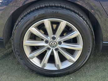 Volkswagen Passat 2.0 TDI BlueMotion Tech SE Business DSG Euro 6 (s/s) 4dr