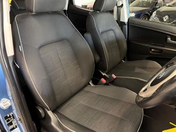 Kia Venga 1.6 2 MPV 5dr Petrol Auto Euro 5 (123 bhp)