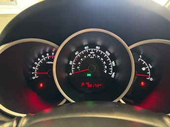 Kia Venga 1.6 2 MPV 5dr Petrol Auto Euro 5 (123 bhp)