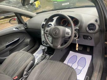 Vauxhall Corsa 1.4i 16v Exclusiv 5dr