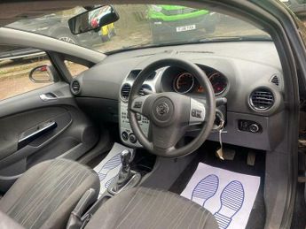 Vauxhall Corsa 1.4i 16v Exclusiv 5dr