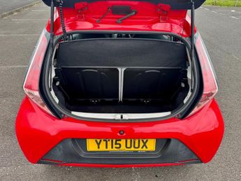 Toyota AYGO VVT-I X-PLAY