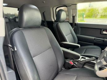 Toyota FJ Cruiser 
